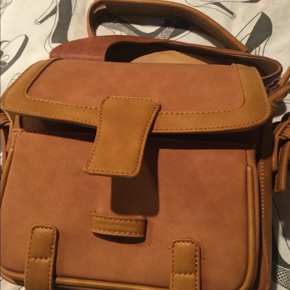 FFC New York Crossbody Bag - Picture 10 of 14
